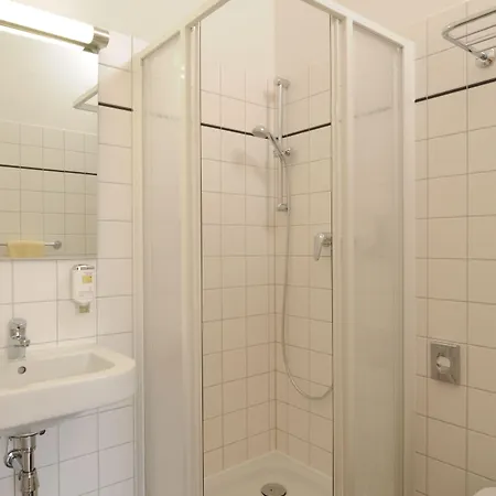 Martas Berlin-mitte 3*