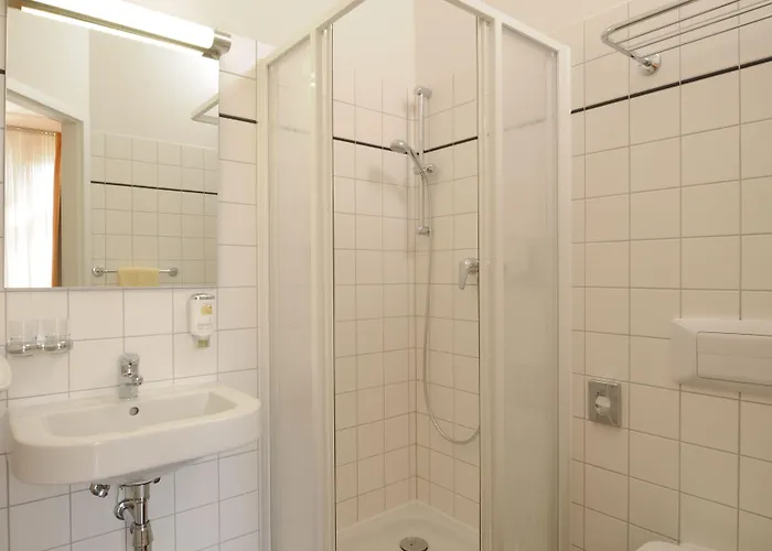 Martas Berlin-mitte 3*